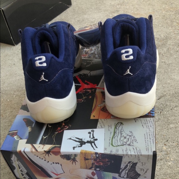 Air Jordan 11 Retro Low ‘RE2PECT’ - Picture 4 of 6